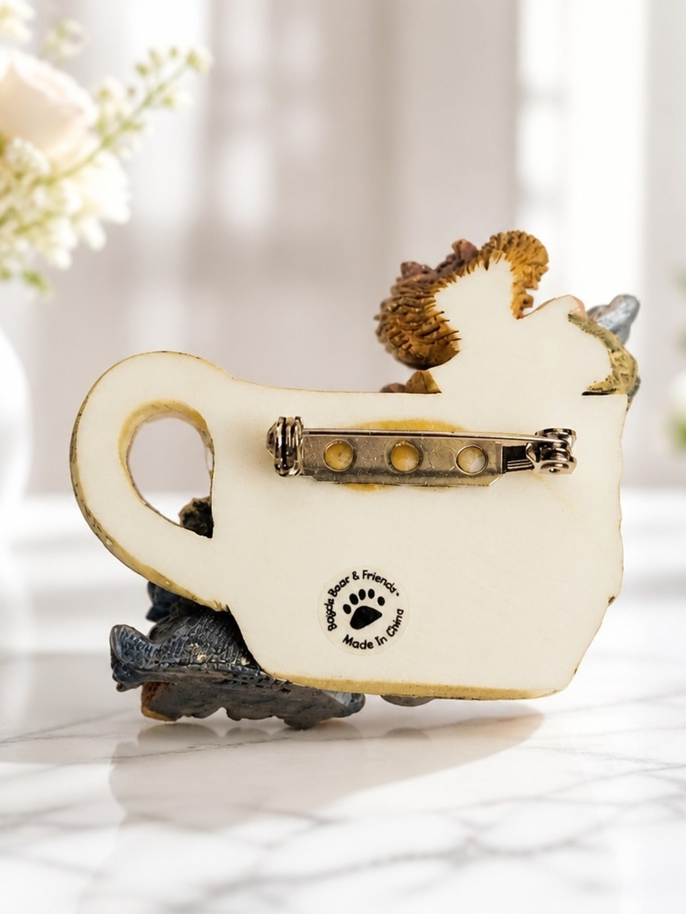 Boyds Bears & Friends Bearware Collection Pin/Brooch Prissie & Missie Fixin Tea - Picture 2 of 2